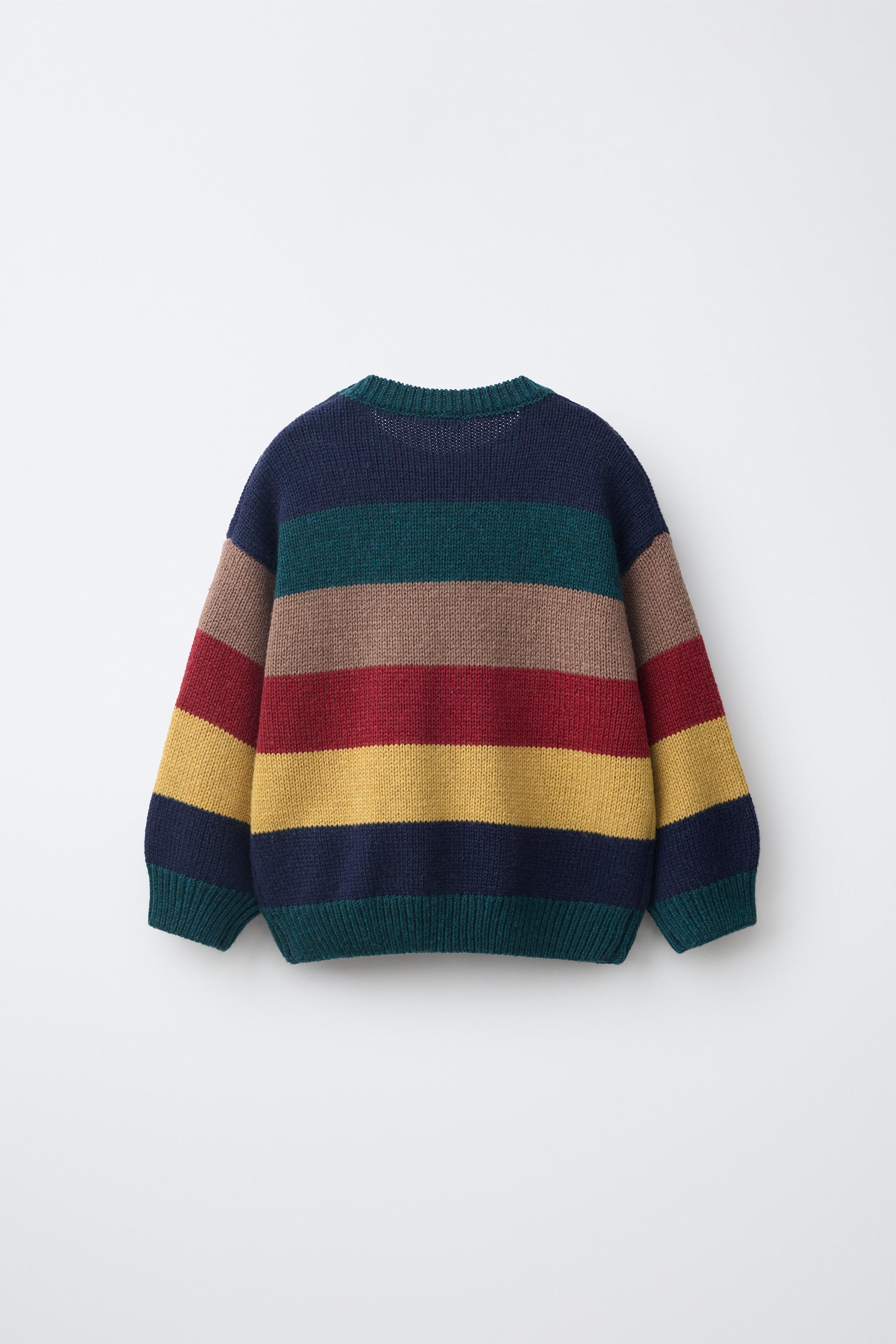 PULL EN MAILLE À RAYURES ET OURS BRODÉ